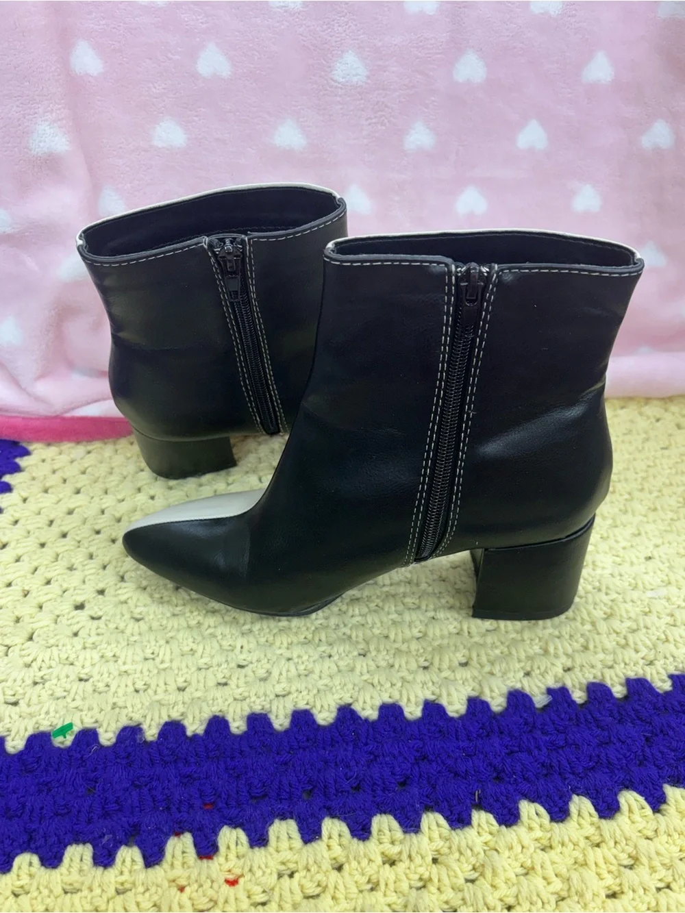 Bamboo rapid “cruella deville black/white” side zip Boots size 6